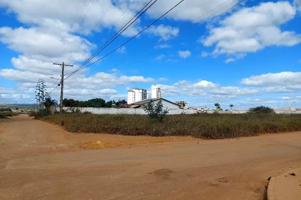 Terreno de 1.000mts de esquina no Alto da Boa Vista - Foto 2
