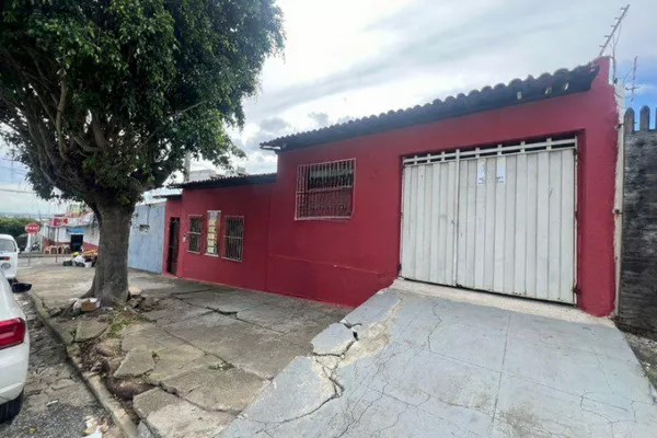 Casa à venda no Bairro Alto Maron, Próximo ao Centro, Vitória da Conquista, Ba - Foto 1