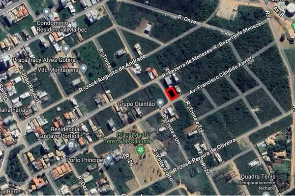 Terreno de esquina de 405m2 à Venda no Bairro Candeias. - Foto 2