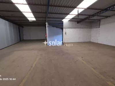 BARRACAO 07 - PORTAS: 57 - 61 E 62 DISPONIVEIS - BR 158 KM 516 N 1015 B CIDADE INDUSTRIAL - Foto 7