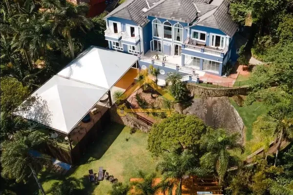 Casa a Venda Frente Mar em Cacupé, Florianópolis - Foto 1