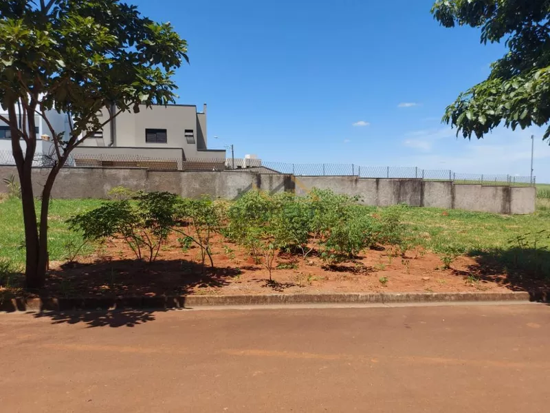 Terreno à venda de 250m² no bairro Taquaral - Foto Principal
