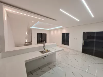 Casa duplex 3 suítes sendo 1 com closet e outra com varanda + vaga de garagem para 4 carros com 1 - Foto 55