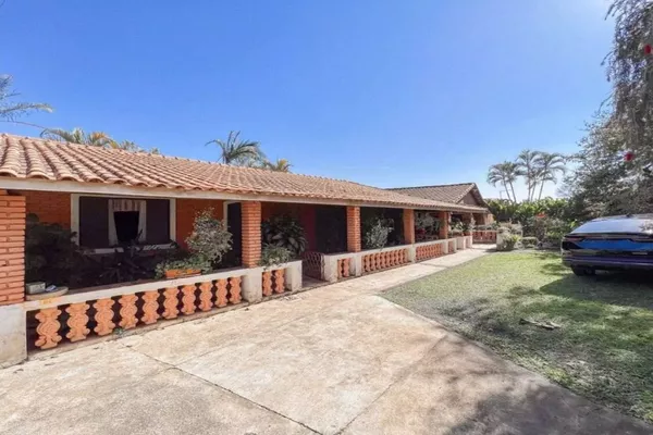 Chácara a venda em Zona Rural com 2.100 m², 3 suites - Foto 2