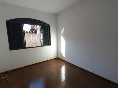 Casa à venda na Vila Fátima, com 422 m², 5 quartos (sendo 2 suítes) e 4 vagas de garagem - Foto 32