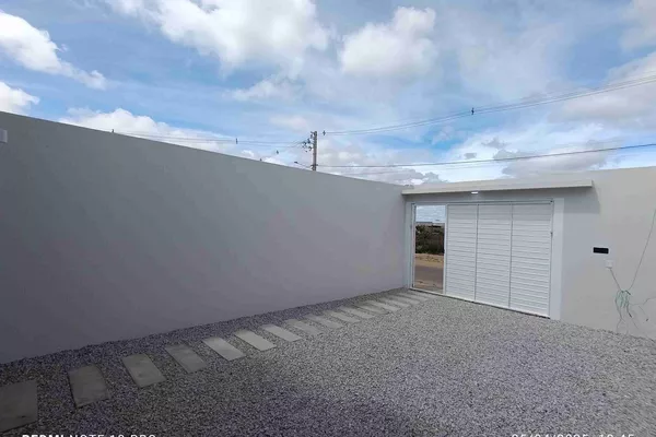 Linda casa nova de 3 quartos sendo 1 suíte, garagem para 2 carros, acabamento de primeira à Venda - Foto 4