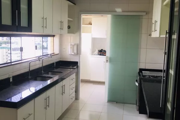 Apto de 3 quartos com suite e 2 semi suítes, dependência completa, 3 VAGAS COBERTAS , lazer comple - Foto 5