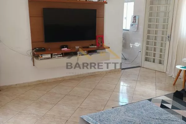 Casa à venda de 110m² com 5 quartos, 2 banheiros e 4 vagas de garagem no Jardim Parque Jupiá - Foto 2