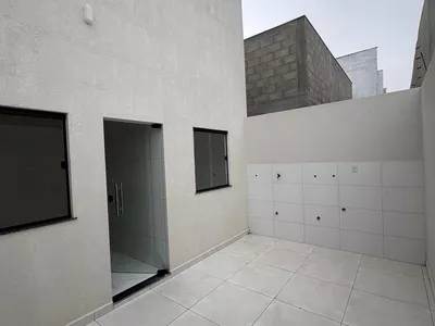 Casa duplex de 3 quartos sendo 2 suítes, garagem 2 carros + quintal - Foto 12