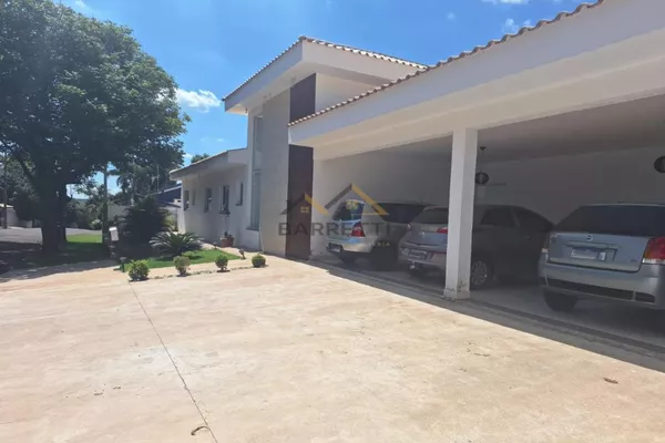 Casa de alto padrão à venda, com 1200m² de terreno, 4 quartos (3 suítes com closet), 4 banheiros e piscina, no Condomínio Colinas do Piracicaba - Foto 2