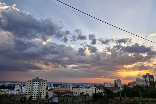 Terreno 360m² no Sol Nascente Candeias, vista pra Cidade - Foto 2