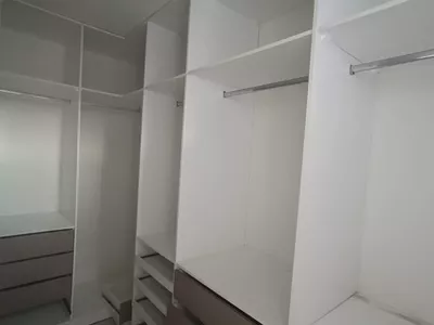 Casa duplex solta de 3 quartos sendo 2 suítes + piscina + espaço gourmet com churrasqueira à ven - Foto 25