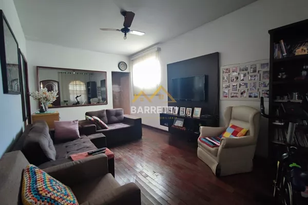 Casa à venda com 159 m², 3 quartos e 2 banheiros no Centro de Piracicaba - Foto 1