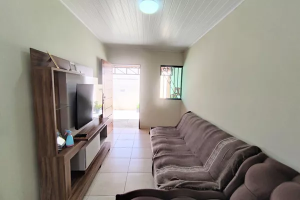 Casa solta de 3 quartos sendo 1 suíte em terreno de 193 m² no Alto Maron, Vitória da Conquista, - Foto 2