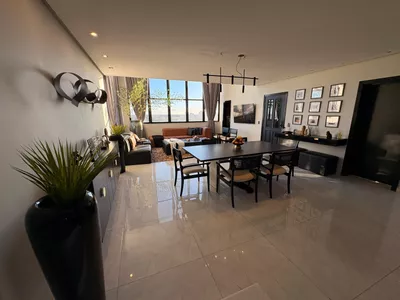Cobertura duplex mobiliada com 4 quartos sendo 3 suites, terraço comm área gourmet e piscina a ven - Foto 5