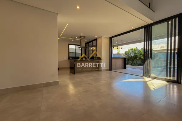 Sobrado à venda, com 305m², 3 suítes, 5 banheiros, piscina e 4 vagas de garagem no condomínio Villa D'Aquila - Foto 1