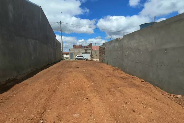 Oportunidade Terreno no asfalto à Venda no Lot Bateias 2. Bairro Zabelê em Vitória da Conquista - Foto 4