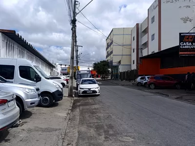 Ponto comercial com prateleiras fundo da Aikon Hyundai ao lado da Av. Integração, São Vicente, Vi - Foto 3