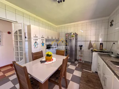 Chácara à venda no bairro Dois Córregos com 347m², 4 quartos sendo 1 suíte, área gourmet e piscina - Foto 11