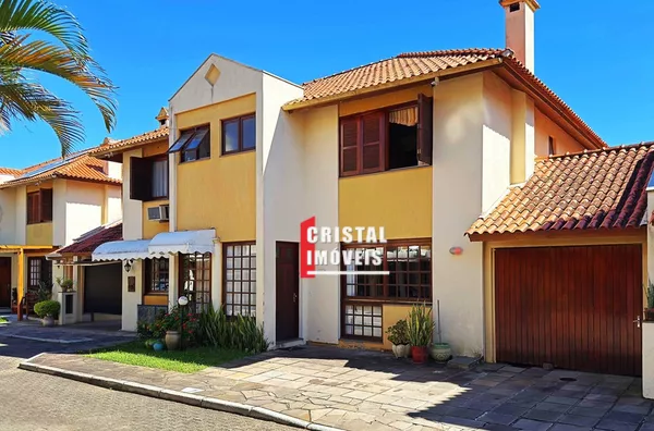 Casa em Condomínio  