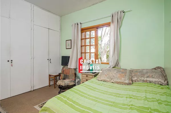 Casa 5 dormitórios a venda no Bairro Petrópolis em Porto Alegre