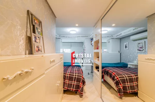 Apartamento 4 dormitórios a venda no Bairro Petrópolis em Porto Alegre