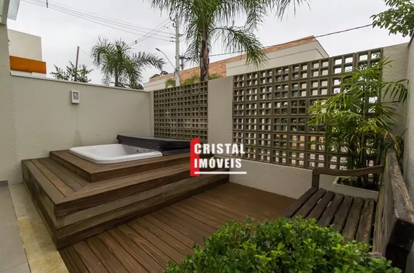 Deck jacuzzi
