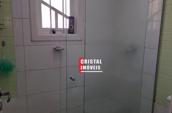 Casa 4 dormitórios a venda no Bairro Cristal em Porto Alegre