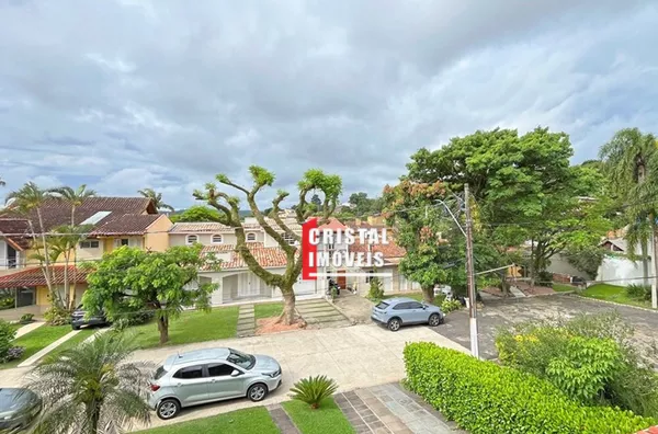 Casa em Condomínio  