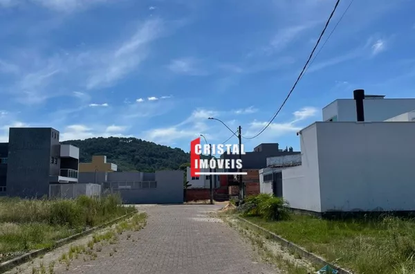 Terreno a venda no Bairro Hípica em Porto Alegre