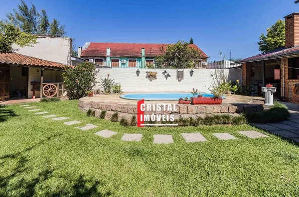 Casa 3 dormitórios a venda no Bairro Guarujá em Porto Alegre