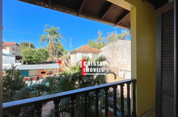 Casa 4 dormitórios a venda no Bairro Cristal em Porto Alegre