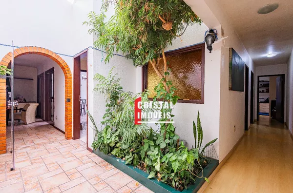 Casa 3 dormitórios a venda no Bairro Cristal em Porto Alegre