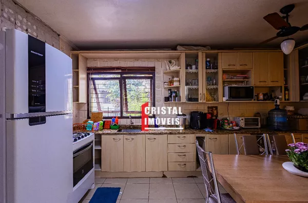 Casa 3 dormitórios a venda no Bairro Cristal em Porto Alegre