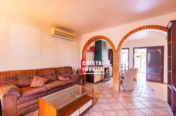 Casa 3 dormitórios a venda no Bairro Cristal em Porto Alegre