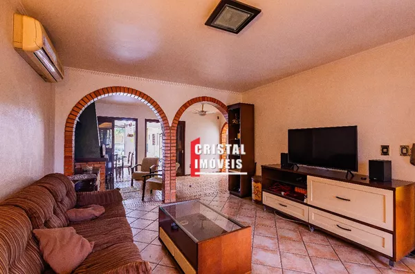 Casa 3 dormitórios a venda no Bairro Cristal em Porto Alegre