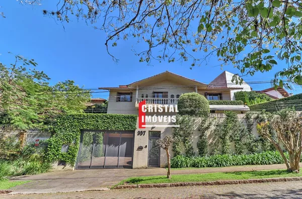 Casa 4 dormitórios a venda no Bairro Três Figueiras em Porto Alegre