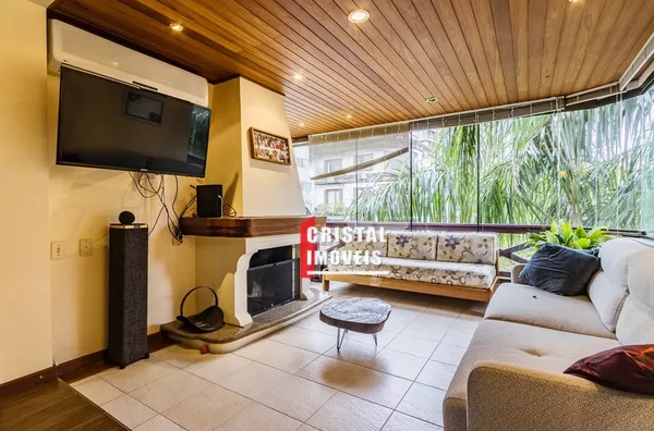 Apartamento 2 dormitórios a venda no Bairro Petrópolis em Porto Alegre