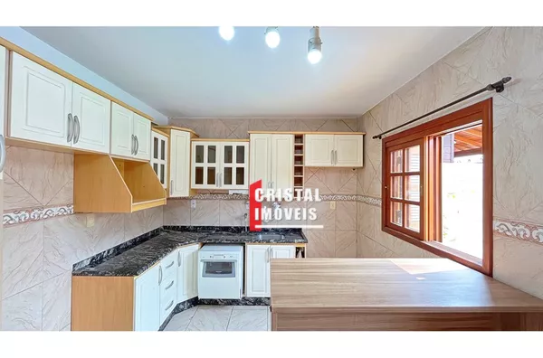 Casa 3 dormitórios a venda no Bairro Vila Nova em Porto Alegre