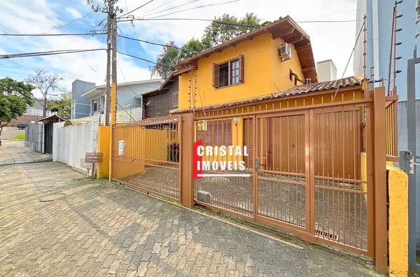 Casa 3 dormitórios a venda no Bairro Vila Nova em Porto Alegre