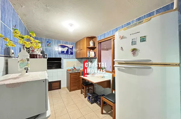 Casa 2 dormitórios a venda no Bairro Vila Nova em Porto Alegre