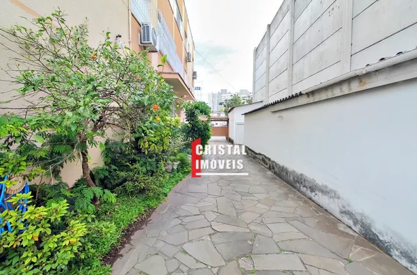 Apartamento 2 dormitórios com vaga a venda no Bairro Cavalhada em Porto Alegre