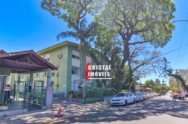 Apartamento 2 dormitórios a venda no Bairro Camaquã em Porto Alegre