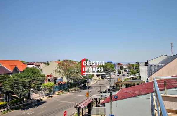 Casa 3 dormitórios a venda no Bairro Guarujá em Porto Alegre