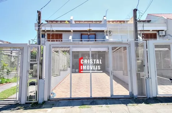Casa 3 dormitórios a venda no Bairro Guarujá em Porto Alegre