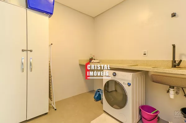 Casa em condomínio 5 dormitórios a venda no Bairro Vila Nova em Porto Alegre