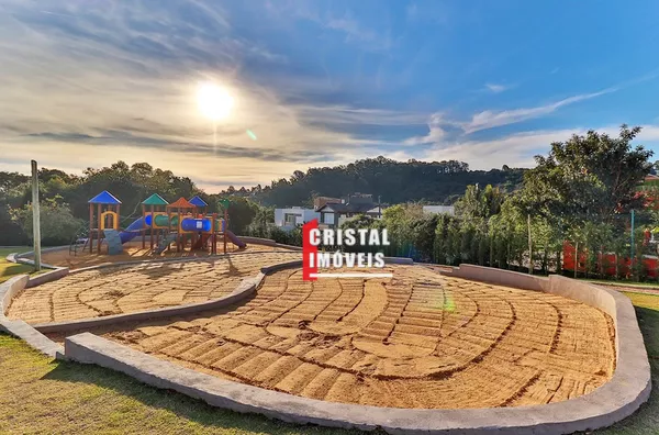 Casa em condomínio 5 dormitórios a venda no Bairro Vila Nova em Porto Alegre