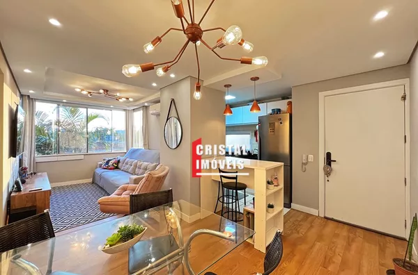 Apartamento 2 dormitórios a venda no Bairro Camaquã em Porto Alegre