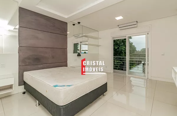 Casa 3 dormitórios a venda no Bairro Nonoai em Porto Alegre