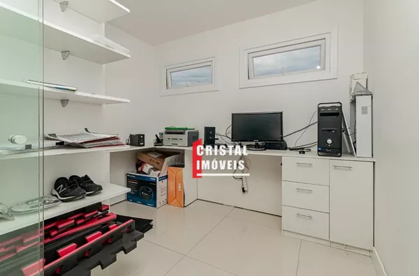 Casa 3 dormitórios a venda no Bairro Nonoai em Porto Alegre